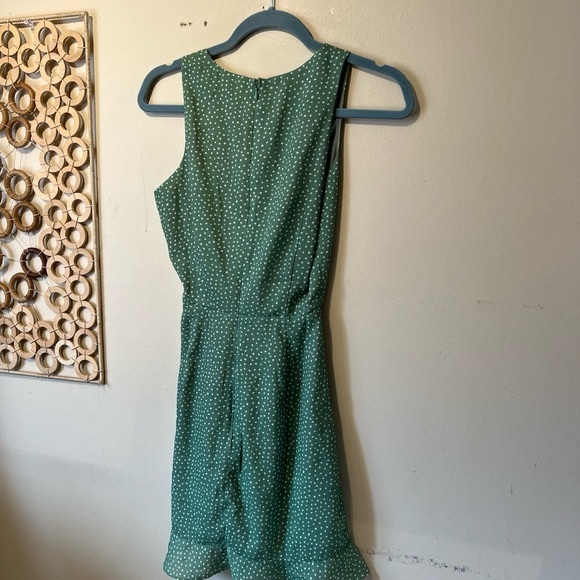 Runaway designed in Australia size xs front folded design - Picture 7 of 7